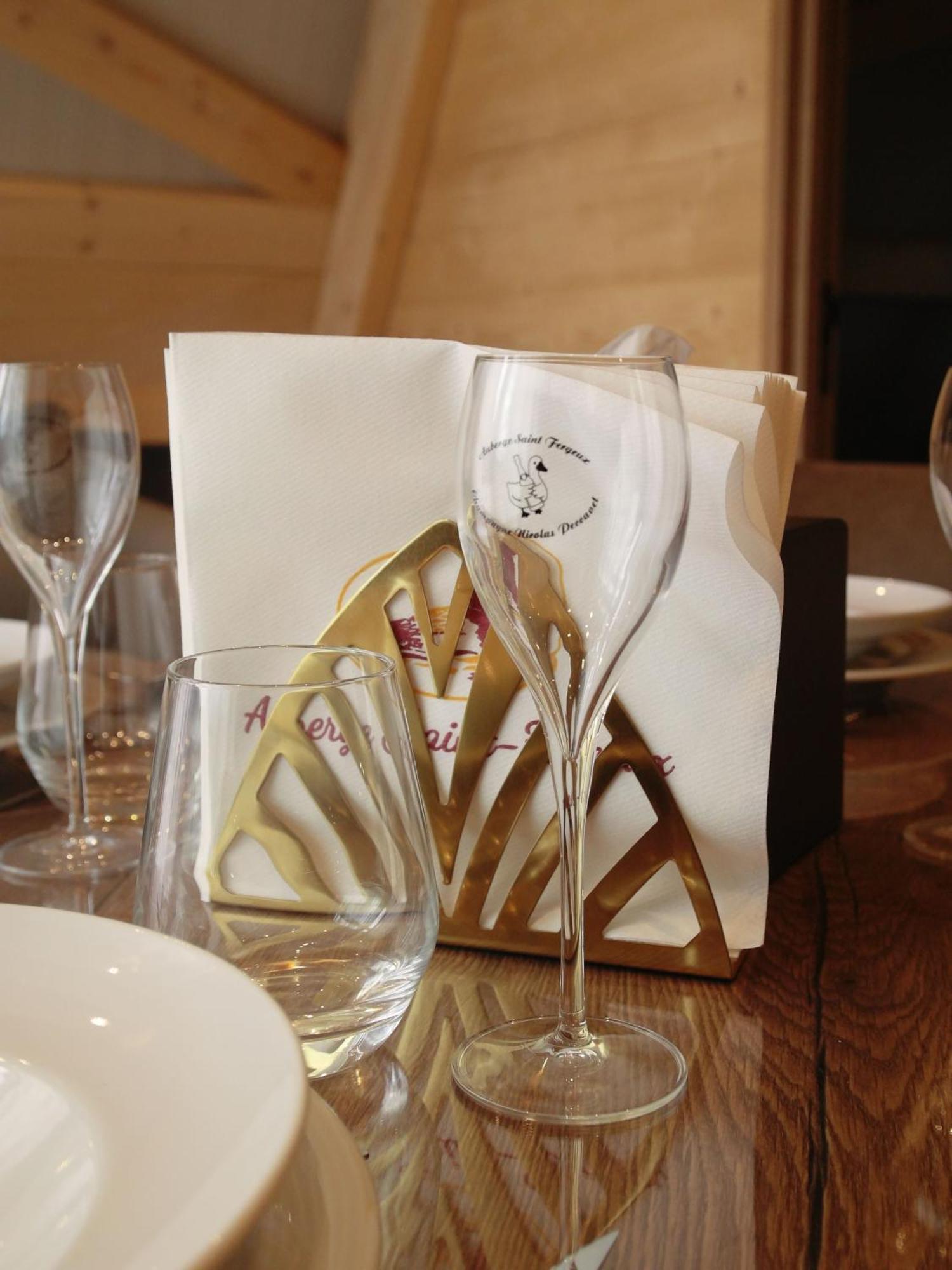 Auberge Saint Fergeux Gionges Buitenkant foto